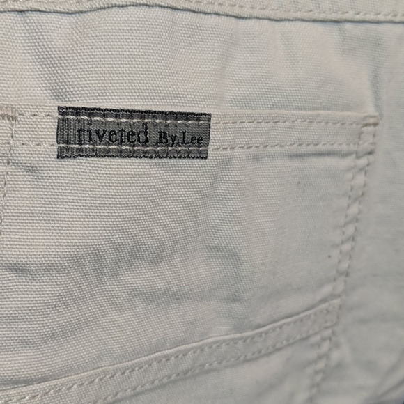 *. Shorts - Picture 8 of 11